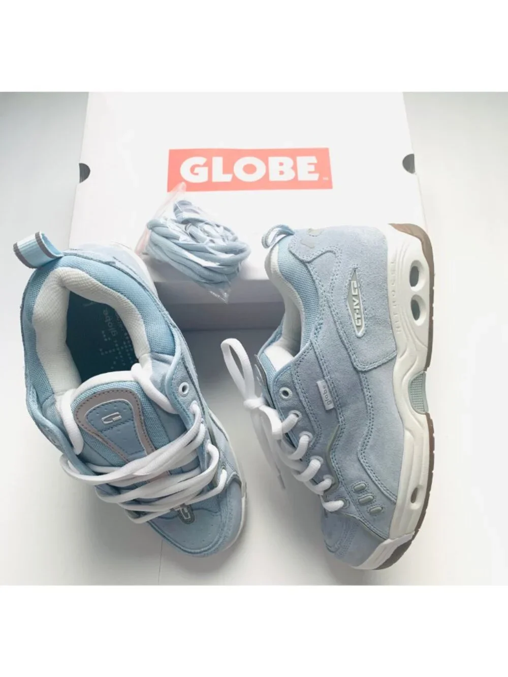NWT Y2K Globe CT IV Classic Mens Blue Suede Lace Up Skate Sneakers Shoes